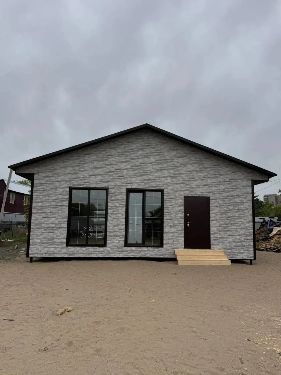 Каркасный дом 100 м² со светлым фасадом, 1 этаж — построен «Мой Дом 27»